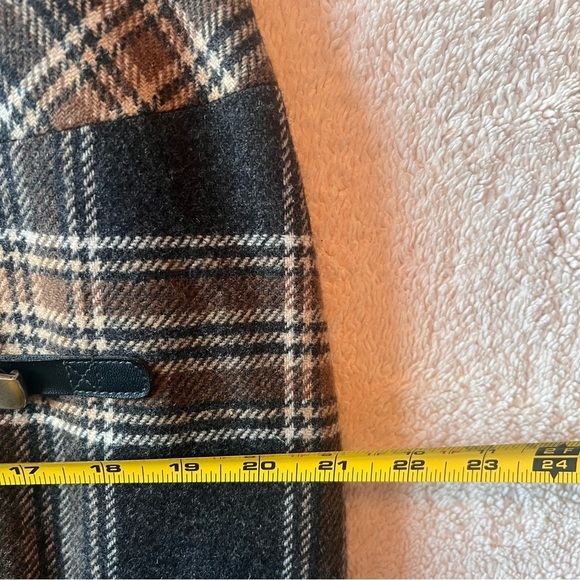 Women's Wool Plaid Wrap Blanket Skirt Sz 14 Fringe Buckle Academia Equestrian - Picture 8 of 8